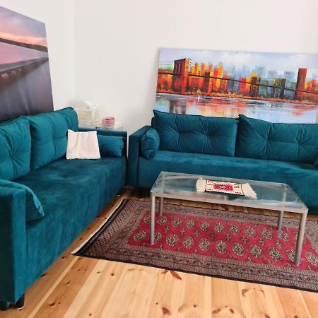 FeWo Nana -Eigener Eingang&Parkplatz, Netflix ,80m2sanierter Altbau Oberhausen  Exterior foto