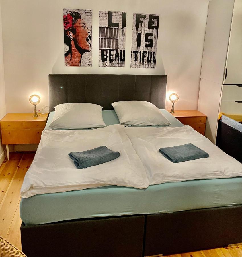 FeWo Nana -Eigener Eingang&Parkplatz, Netflix ,80m2sanierter Altbau Oberhausen  Exterior foto